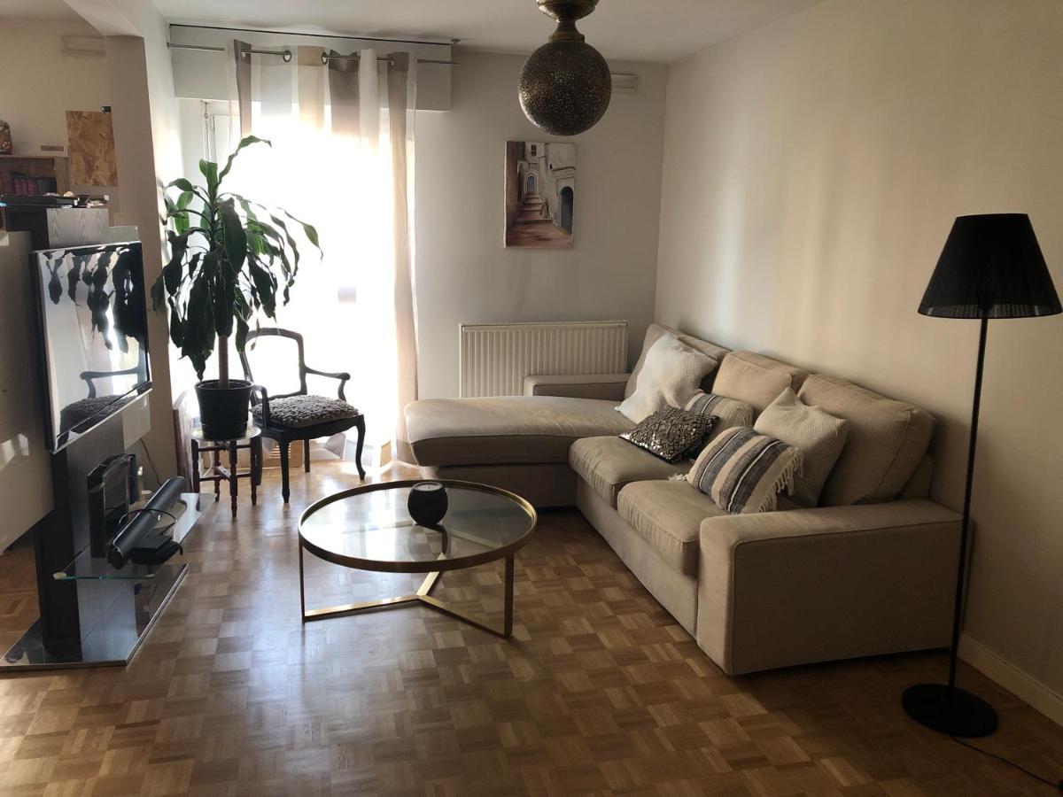 Appartement Magnifique appart + terrasse de 35m² à Strasbourg Extérieur photo